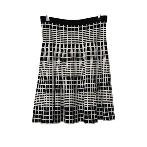 Chelsea & Theodore Black & White Patterned Sweater Knit Skater Skirt Size L - Picture 1 of 4